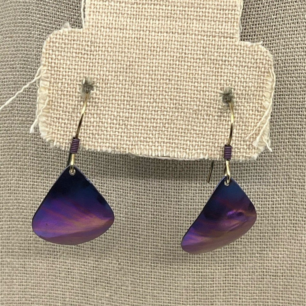 Signed Holly Yashi Hammered Niobium Drop Earrings - Blue & Purple - Picture 14 of 15